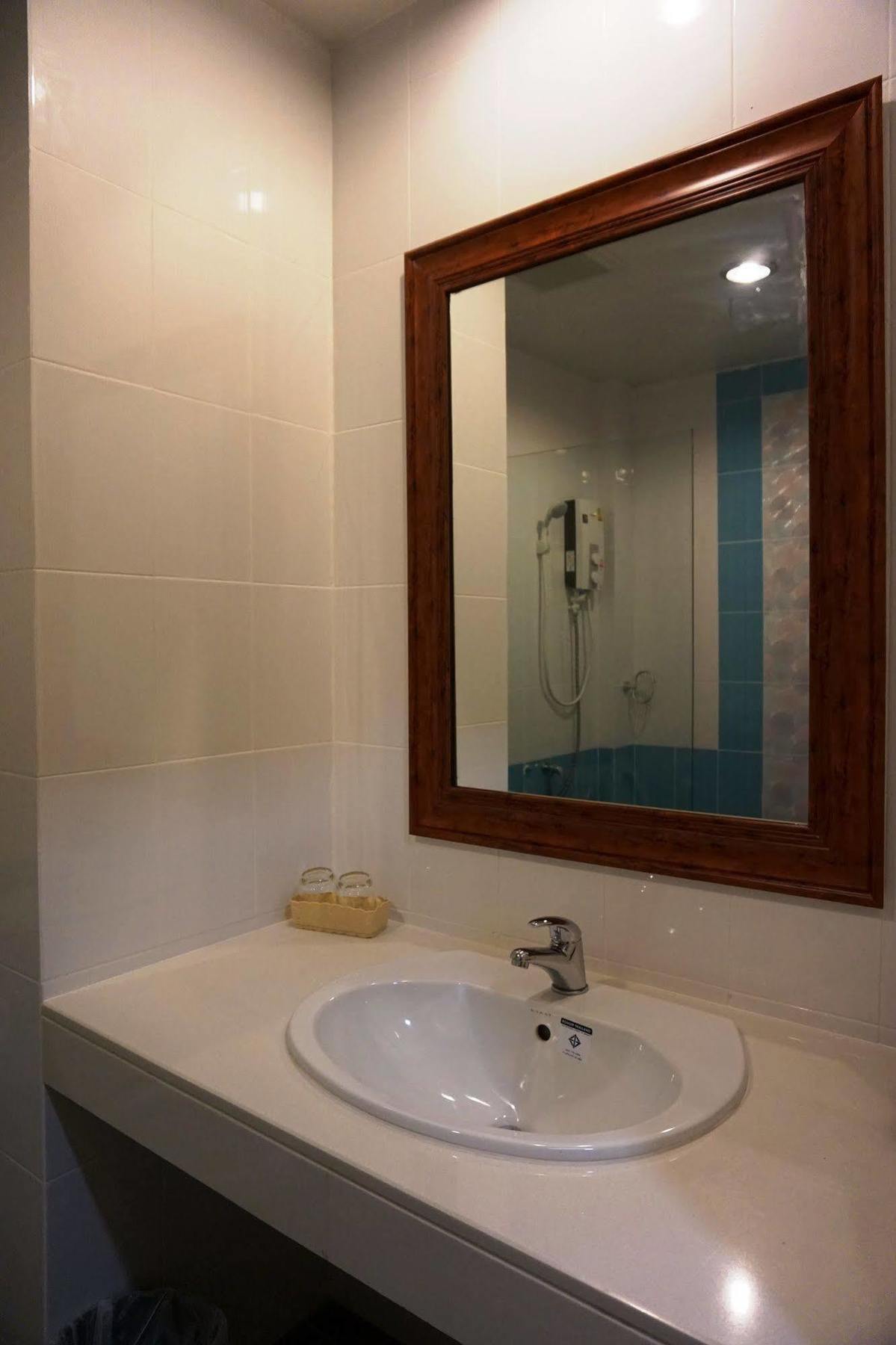 Morage Hotel بيتسانولوك المظهر الخارجي الصورة